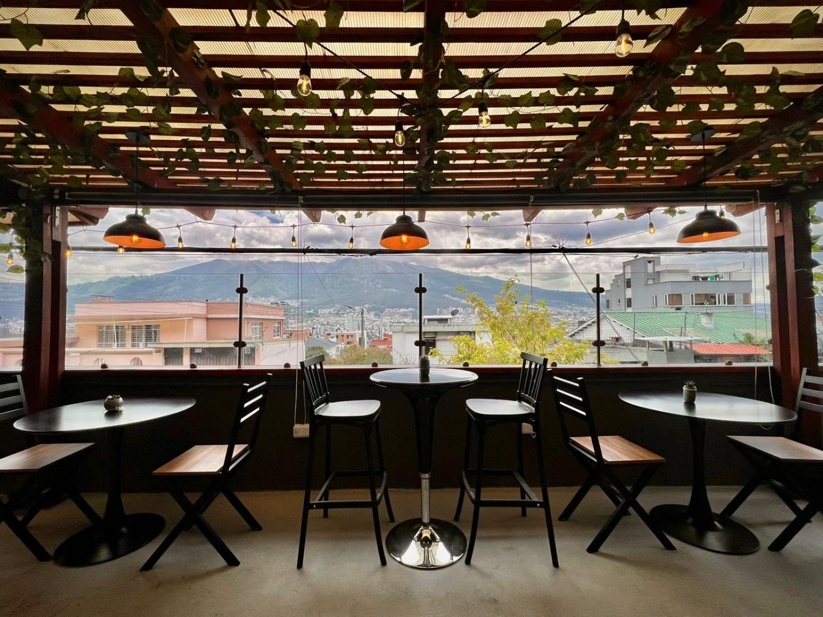 St. Gallen Haus Quito Bagian luar foto