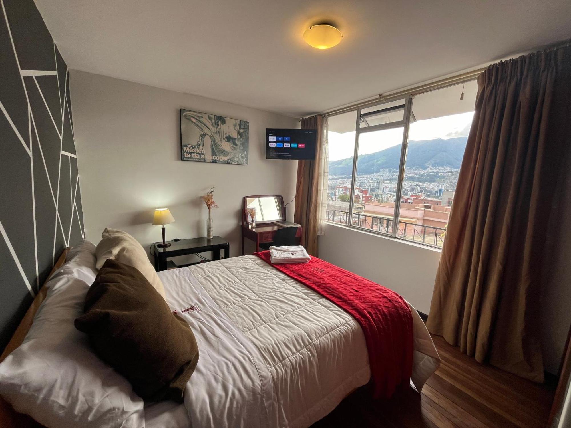 St. Gallen Haus Quito Bagian luar foto